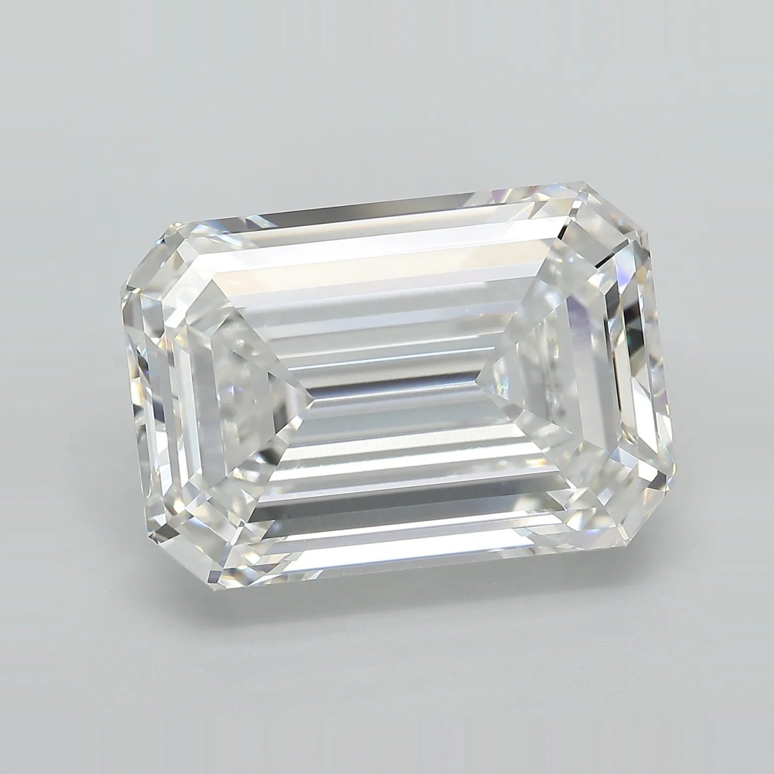 15.69ct Emerald Lab Grown Diamond (Colour E, Clarity VVS2, IGI Certified)