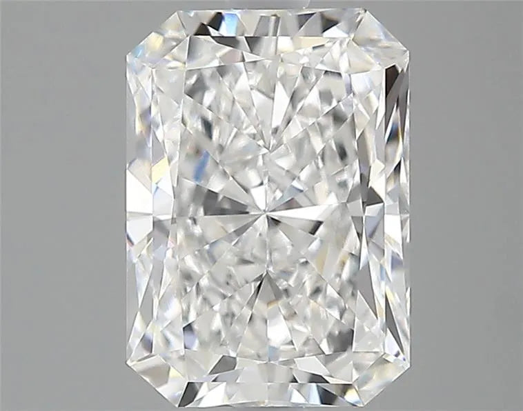 2.10ct Radiant Lab Grown Diamond (Colour D, Clarity VVS1, IGI Certified)