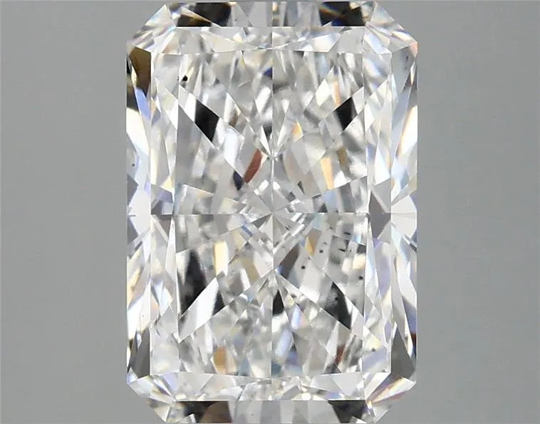 2.81ct Radiant Lab Grown Diamond (Colour E, Clarity SI1, IGI Certified)