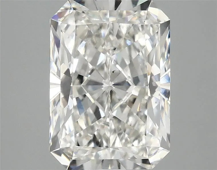 3.04ct Radiant Lab Grown Diamond (Colour G, Clarity VS2, IGI Certified)