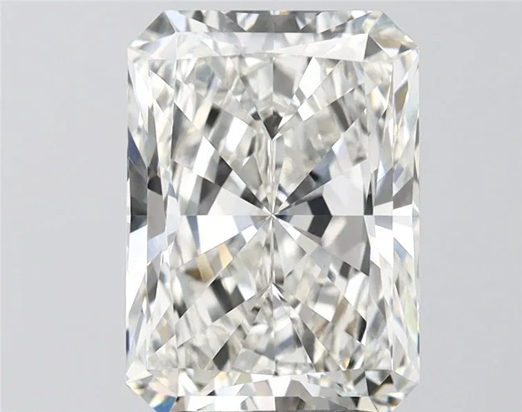 4.02ct Radiant Lab Grown Diamond (Colour G, Clarity VVS2, IGI Certified)