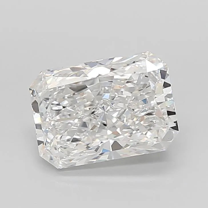 4.05ct Radiant Lab Grown Diamond (Colour E, Clarity VVS2, IGI Certified)