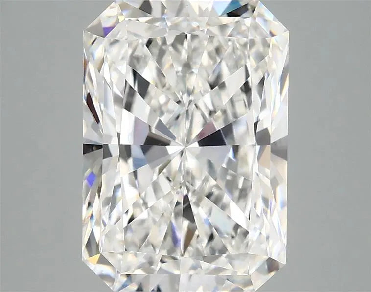 4.05ct Radiant Lab Grown Diamond (Colour E, Clarity VVS2, IGI Certified)