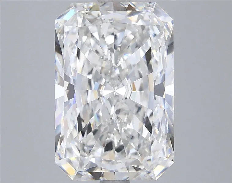 4.09ct Radiant Lab Grown Diamond (Colour F, Clarity VVS2, IGI Certified)