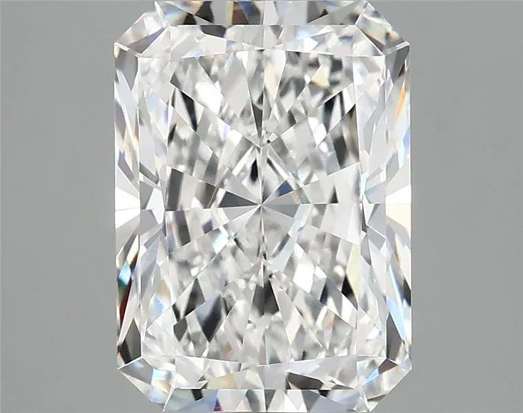 4.10ct Radiant Lab Grown Diamond (Colour D, Clarity VVS2, IGI Certified)