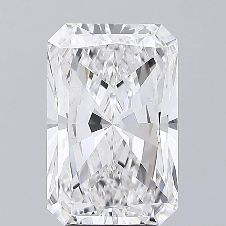4.31ct Radiant Lab Grown Diamond (Colour E, Clarity VS2, IGI Certified)