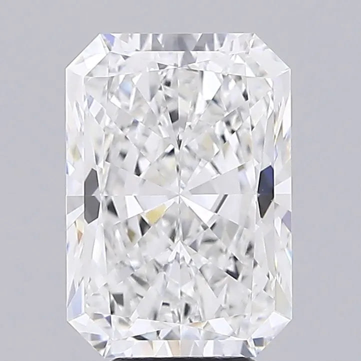 6.00ct Radiant Lab Grown Diamond (Colour E, Clarity VVS2, IGI Certified)