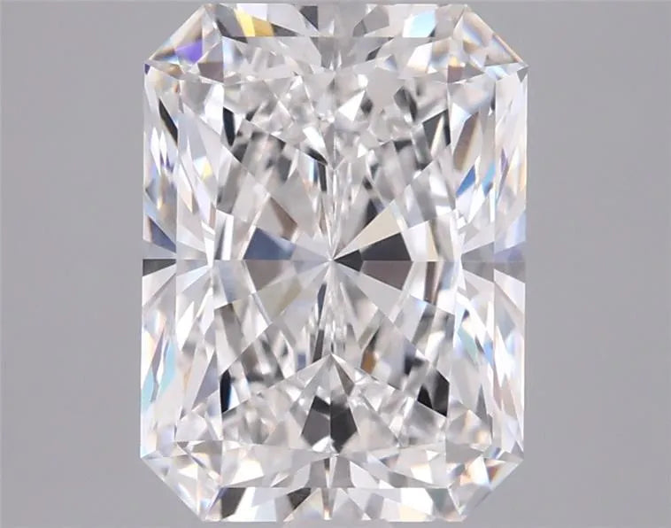 2.51ct Radiant Lab Grown Diamond (Colour E, Clarity VVS1, IGI Certified)