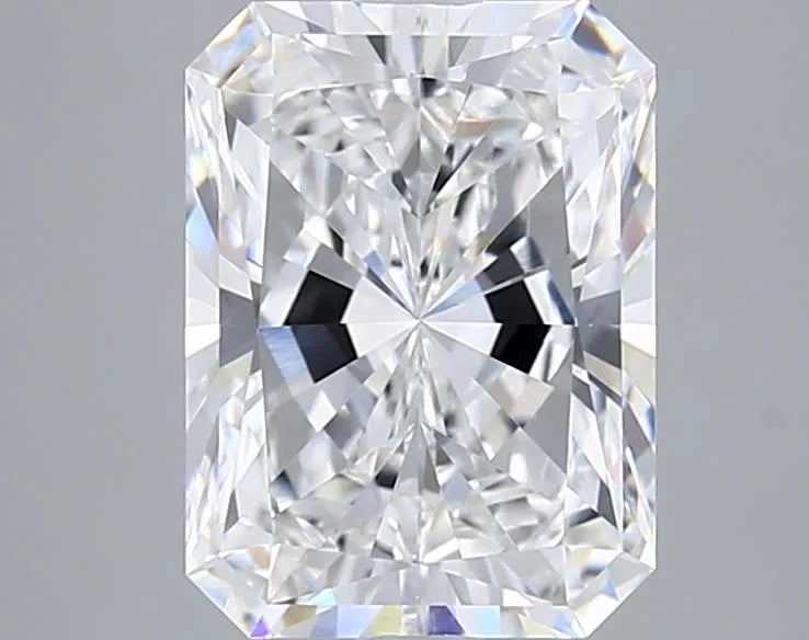 3.06ct Radiant Lab Grown Diamond (Colour E, Clarity VVS1, IGI Certified)