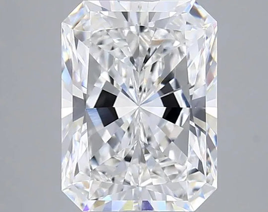 3.06ct Radiant Lab Grown Diamond (Colour E, Clarity VVS1, IGI Certified)