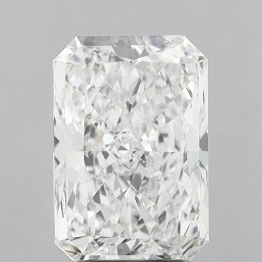 3.07ct Radiant Lab Grown Diamond (Colour D, Clarity VVS1, IGI Certified)