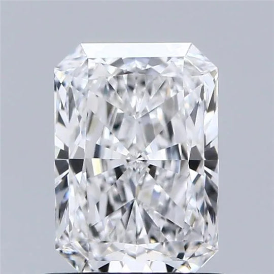 4.07ct Radiant Lab Grown Diamond (Colour E, Clarity VVS1, IGI Certified)
