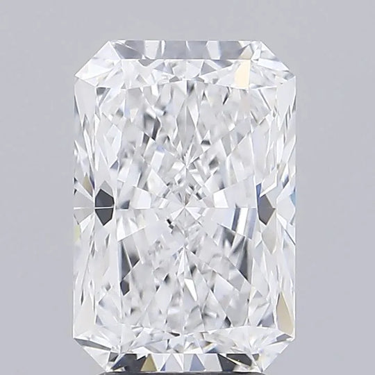 4.19ct Radiant Lab Grown Diamond (Colour D, Clarity VVS1, IGI Certified)