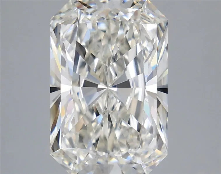 4.22ct Radiant Lab Grown Diamond (Colour G, Clarity VVS2, IGI Certified)