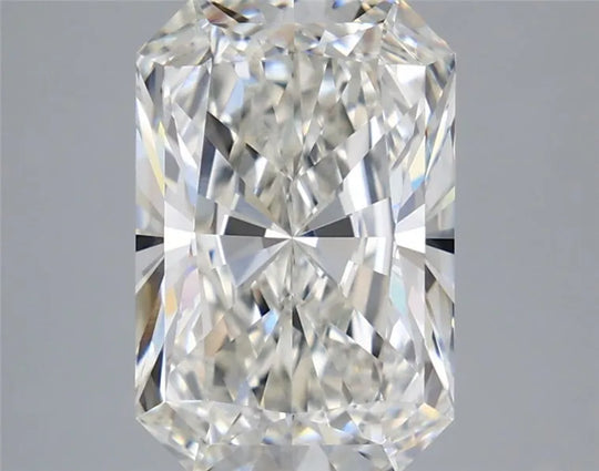 4.22ct Radiant Lab Grown Diamond (Colour G, Clarity VVS2, IGI Certified)