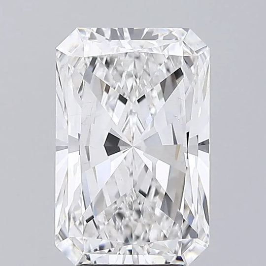 4.31ct Radiant Lab Grown Diamond (Colour E, Clarity VS2, IGI Certified)